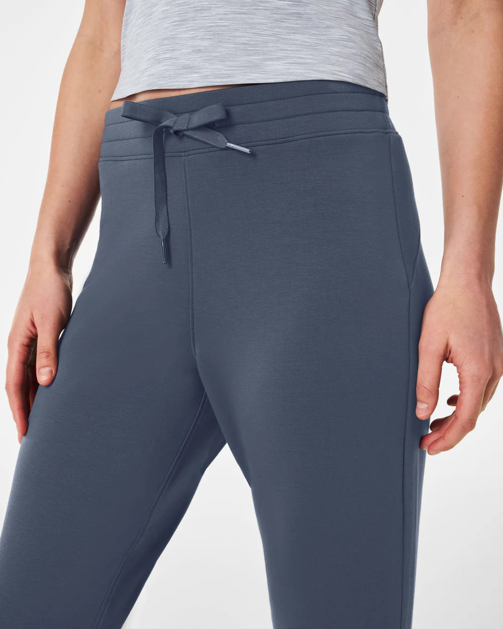 SPANX - AirEssentials Tapered Pant