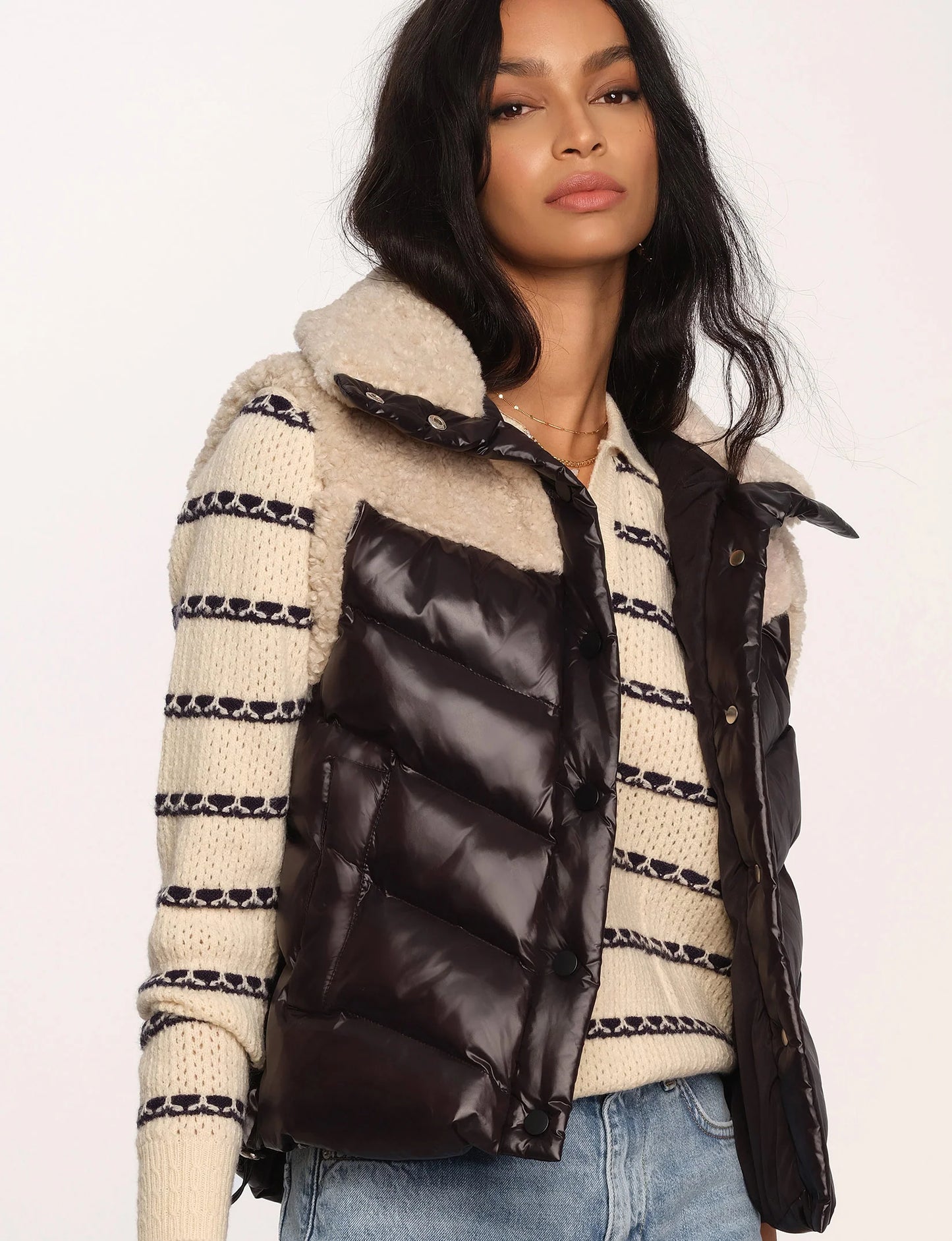 Troye Vest - Black